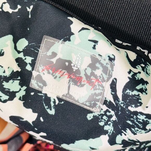 Free People Bunny Slope Jacket Womens Large Puffer Coat Ski Snow FP Movement NEW - Picture 4 of 10